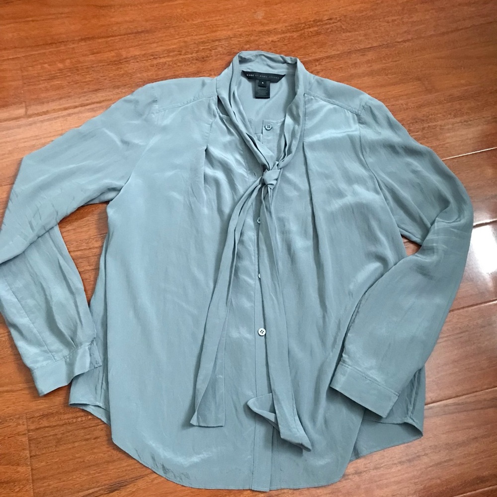 Marc by Marc Jacobs  100%silk gray blouse size:S.